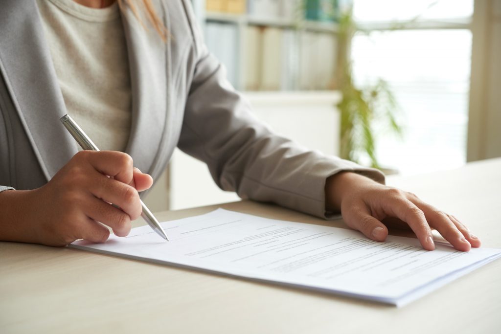 CONTRATACIÓN LABORAL PRÁCTICA Y BONIFICACIONES
